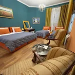 15 - Center Hotel