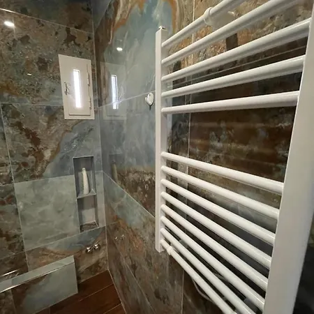 מלון 15 - Center 4*