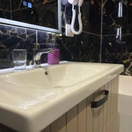 15 - Center 4* Tirana