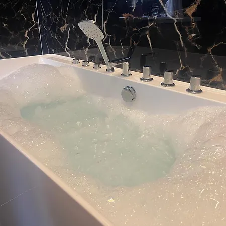 15 - Center Hotel 4*