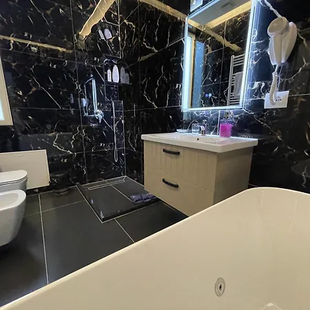 15 - Center 4* Tirana