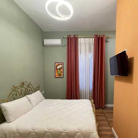 Hotel 15 - Center 4*