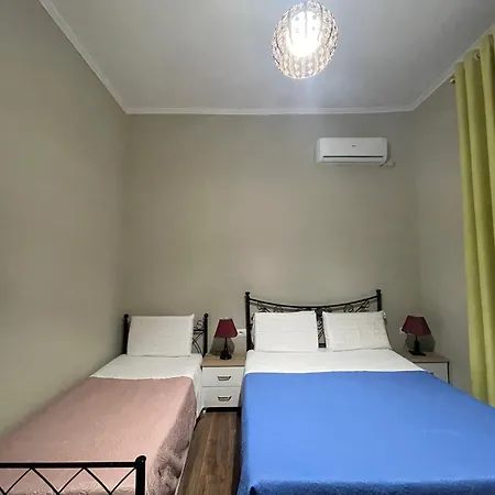 15 - Center Hotel