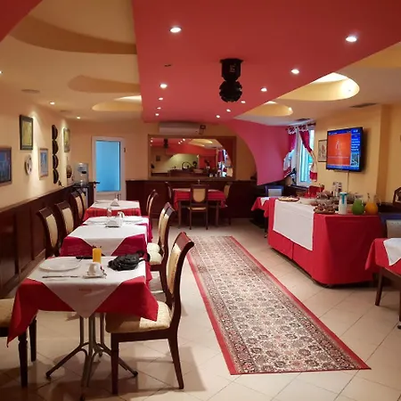 Szálloda 15 - Center 3*