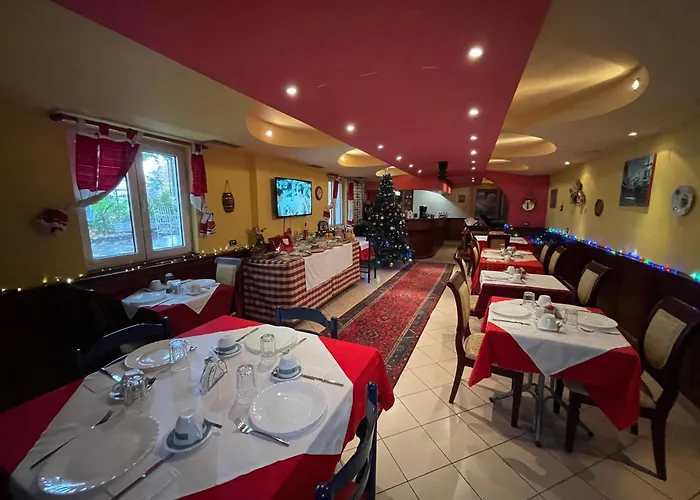 15 - Center 4* Тирана