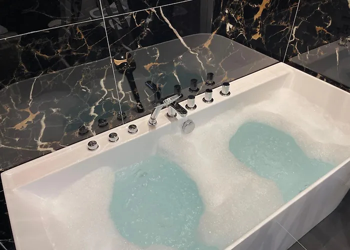 Отель 15 - Center 4*