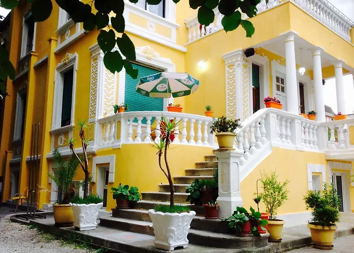 Отель 15 - Center 4*